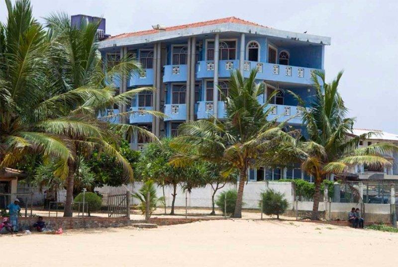 The Reef Beach Hotel Negombo Exterior foto